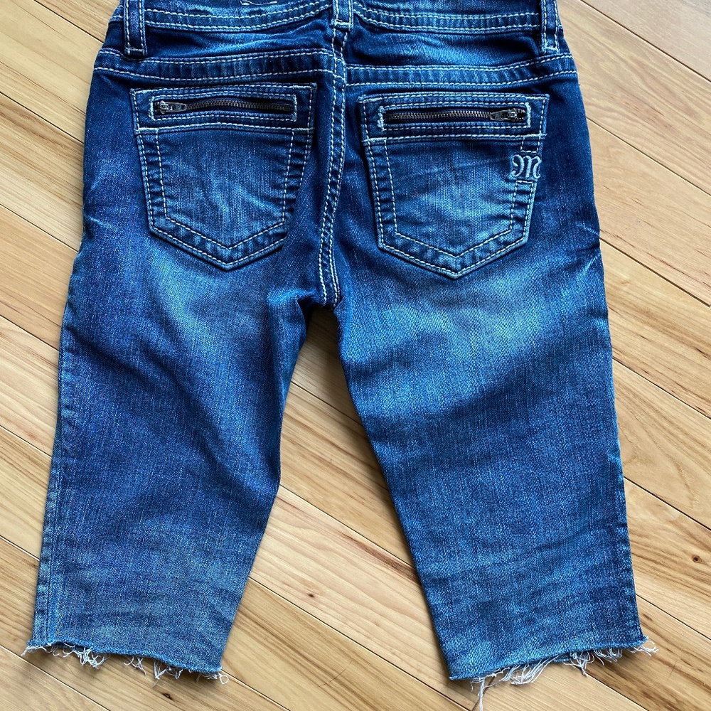 Miss Me Signature Skinny cut offs size 25